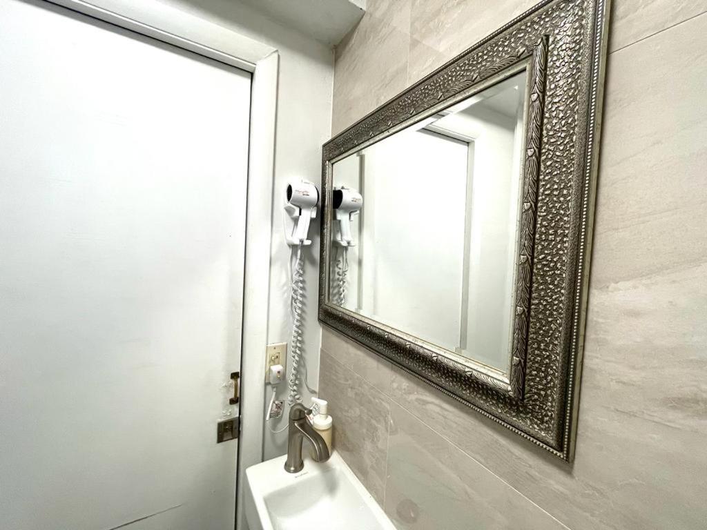 Cozy Room In The Heart Of Little Havana Miami Exterior foto